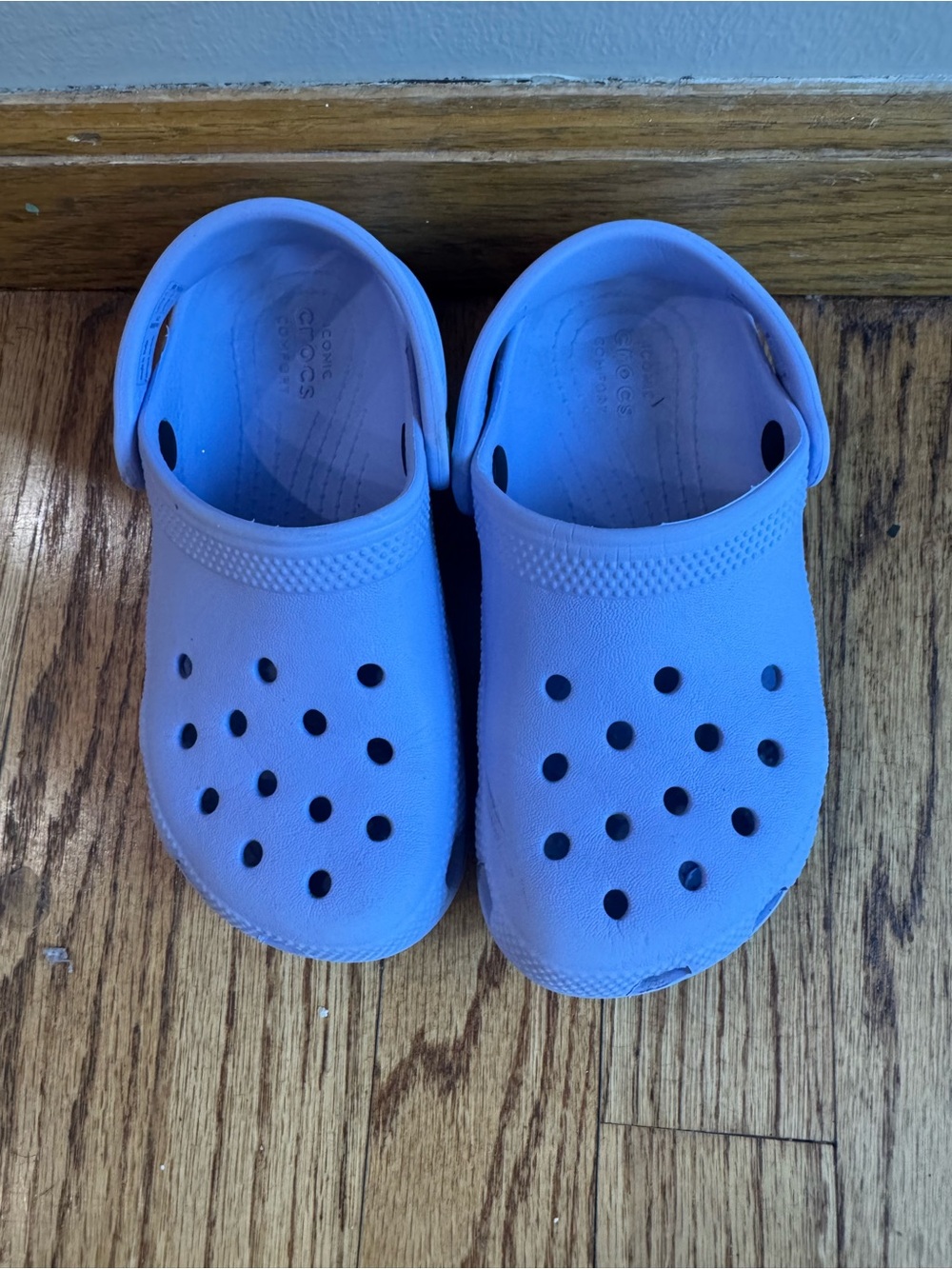 Girls Light Purple CROCS Size 11 Toddler - Picture 4 of 6